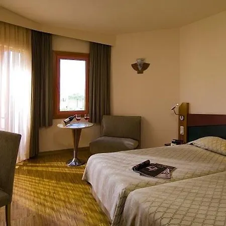 Szálloda Blue Waters Club 5*