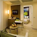 Отель Blue Waters Club 5*