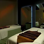 Blue Waters Club Hotel