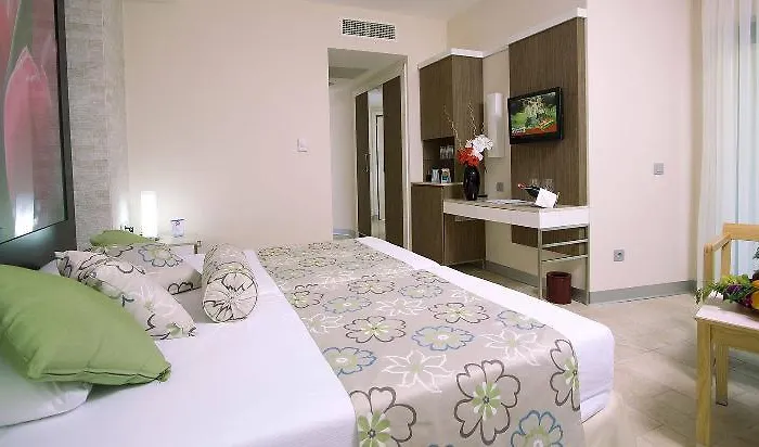 Hotel Blue Waters Club