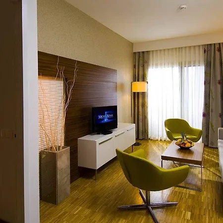 Blue Waters Club Готель