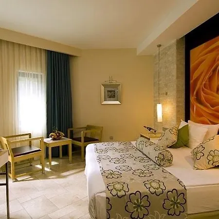 Blue Waters Club Готель