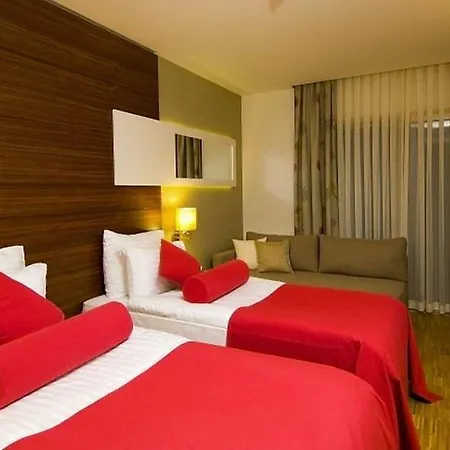 Blue Waters Club Готель Сіде