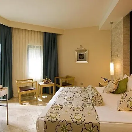 Blue Waters Club Сіде