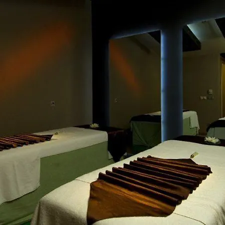 Blue Waters Club Готель