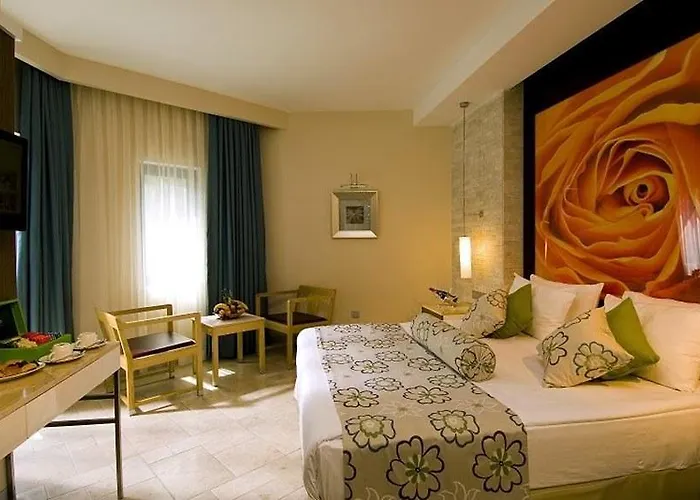 Blue Waters Club מלון