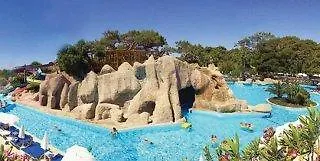 Blue Waters Club 5* Сіде